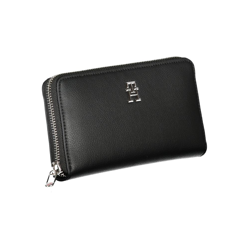 Sleek Zippered Black Wallet with Multiple Compartments