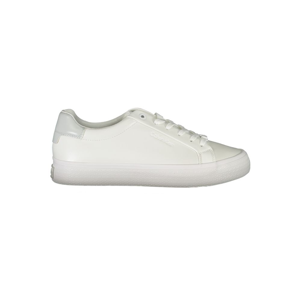 Elegant White Sneakers with Contrast Detailing