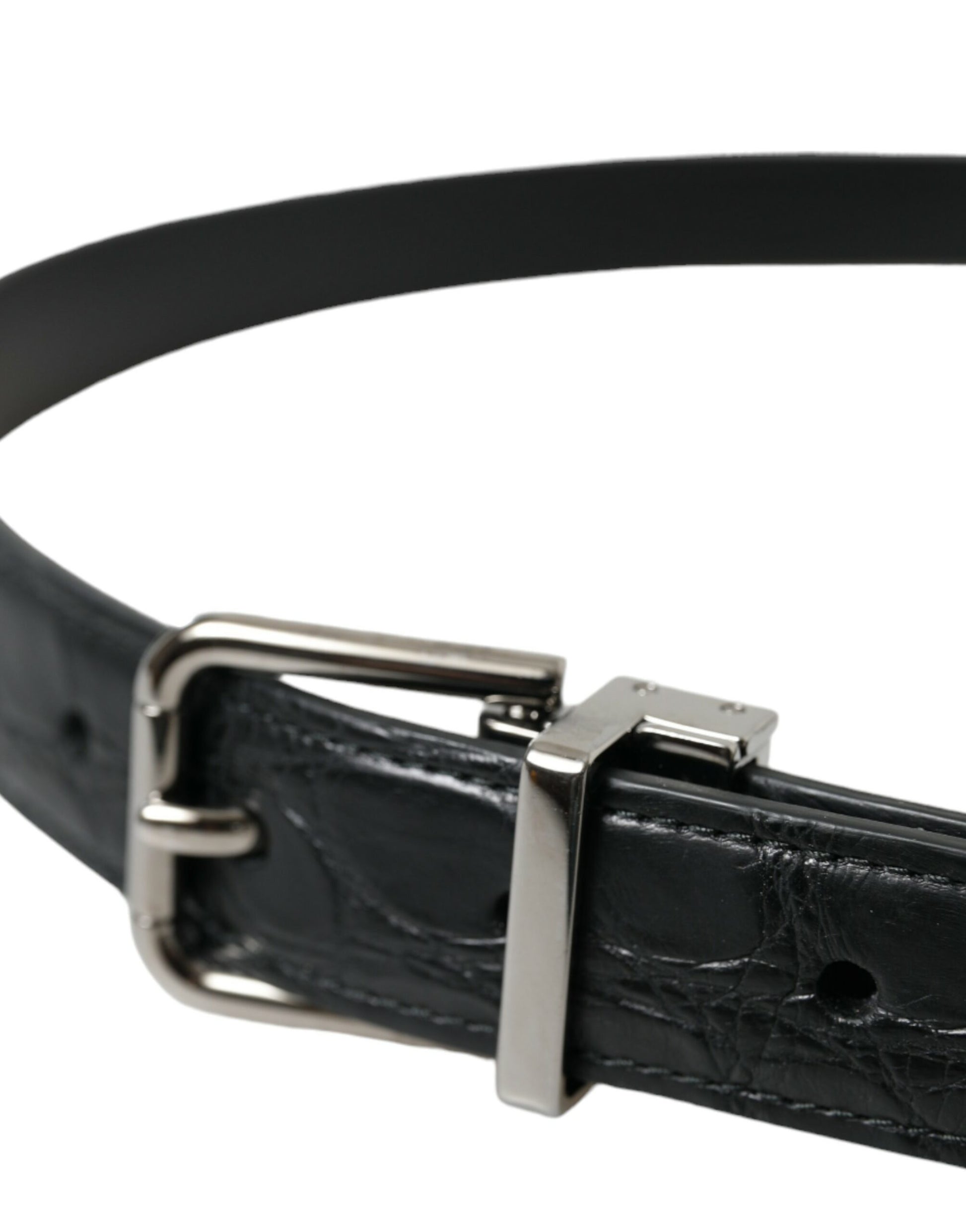 Elegant Leather Belt with Metal Buckle